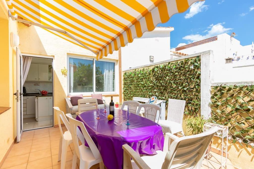 S46-Casa De Vacaciones Climatizada Con Piscina, En El Centro Junto Al Mar, Barbacoa Y Wiifi 艾姆布里亚布拉瓦 外观 照片