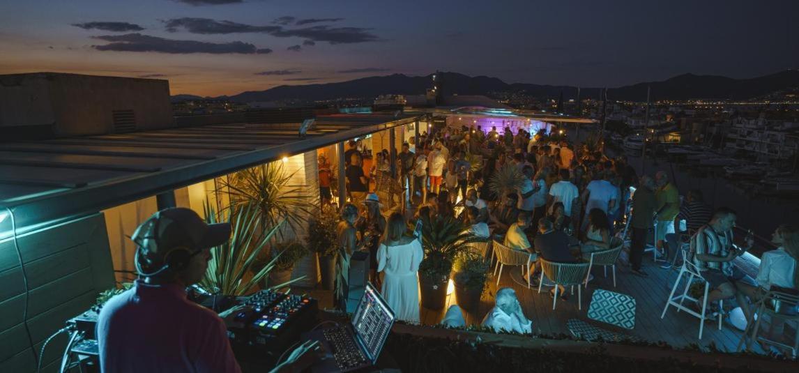 S46-Casa De Vacaciones Climatizada Con Piscina, En El Centro Junto Al Mar, Barbacoa Y Wiifi 艾姆布里亚布拉瓦 外观 照片